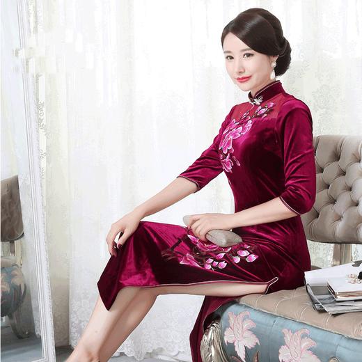 GY609-610丝绒新款改良刺绣长款旗袍 商品图4