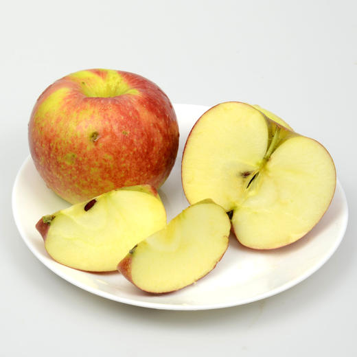 甜旅农庄被冰雹砸了的美国八号苹果买2斤送1斤京津冀以外满138元包邮