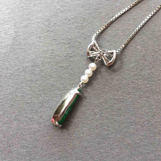 翡翠冰种阳绿福豆18k白金钻石镶嵌 商品图4