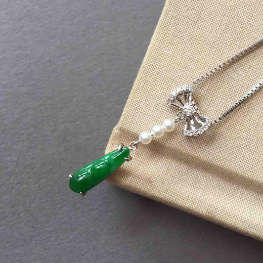 翡翠冰种阳绿福豆18k白金钻石镶嵌 商品图2