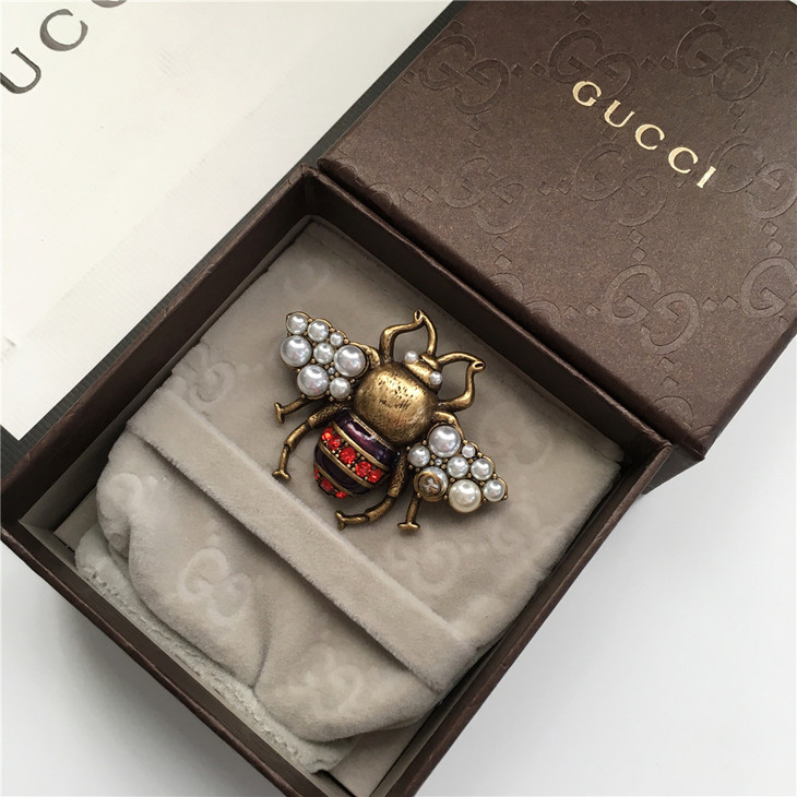 编码guz40220古驰蜜蜂珍珠胸针
