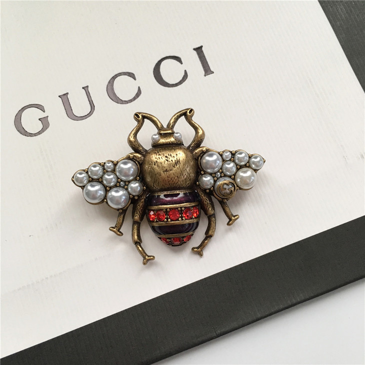 编码guz40220古驰蜜蜂珍珠胸针