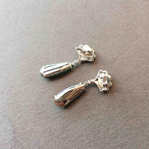 翡翠冰种阳绿福豆耳坠18k白金蓝宝石镶嵌 商品图6