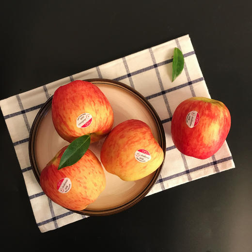 新西兰安波西亚神仙果清脆甜多汁爽口