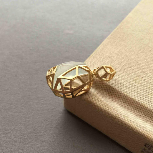 镂空款冰种翡翠加几何金工艺吊坠18k黄金镶嵌 商品图1