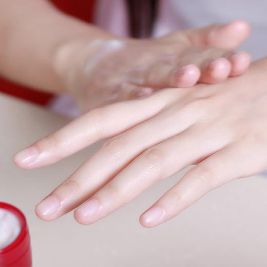 干燥双手大救星日本资生堂护手霜红罐100g保湿美润补水滋润弹力尿素