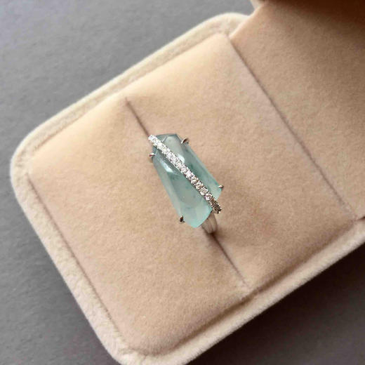 高冰种翡翠戒指18k白金钻石镶嵌 商品图2