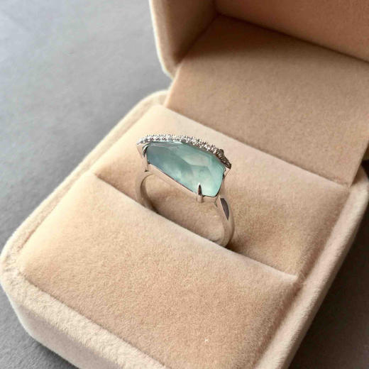 高冰种翡翠戒指18k白金钻石镶嵌 商品图1