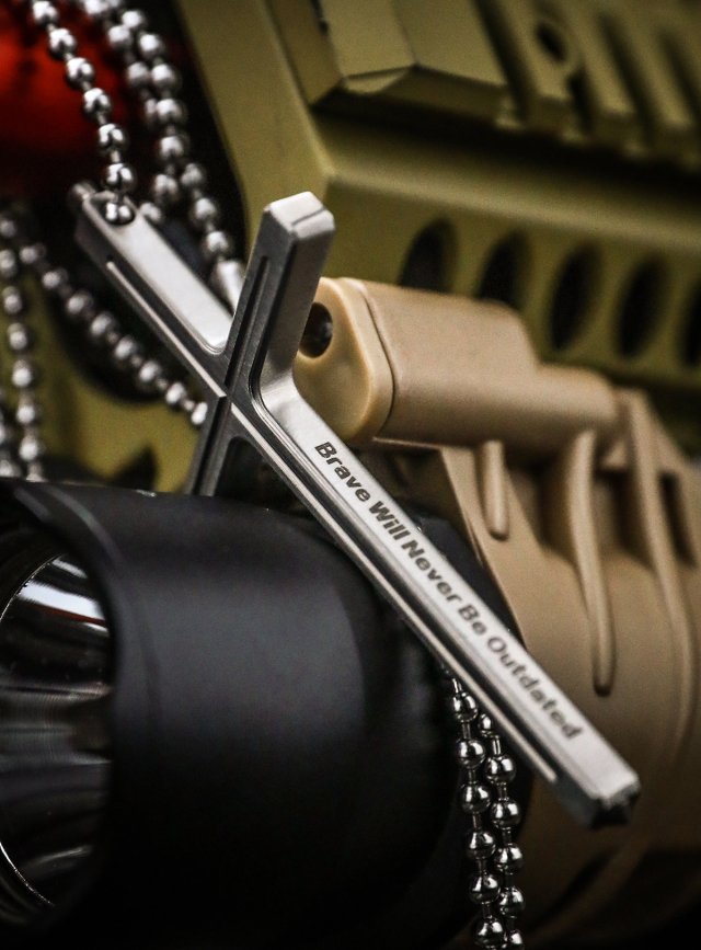 【隐形防卫武器】edc防身战术十字架