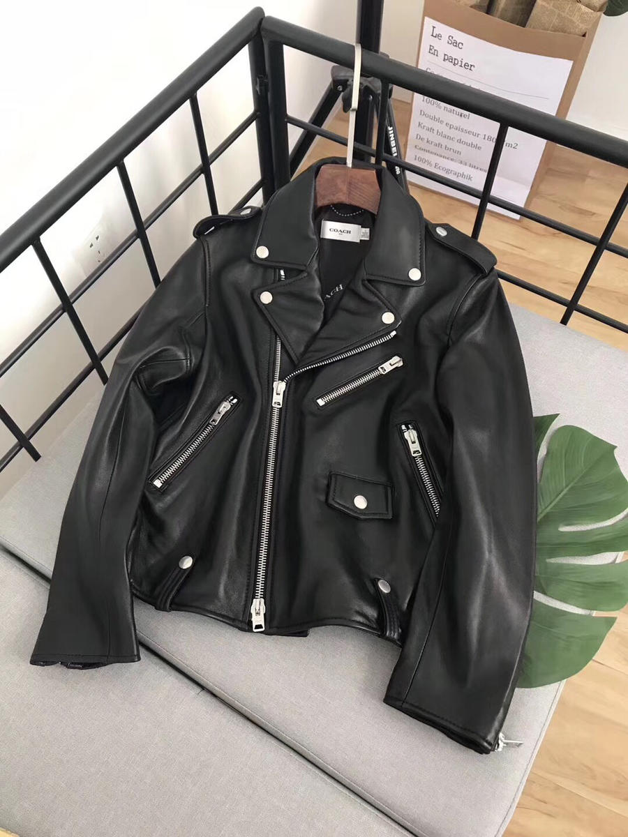 coach原单羊皮机车夹克,穿起来超酷,超机车,每个女生都应该来一件皮衣