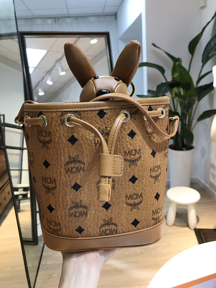 mcm兔子水桶包