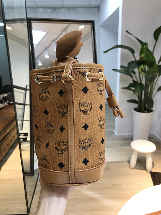 mcm兔子水桶包