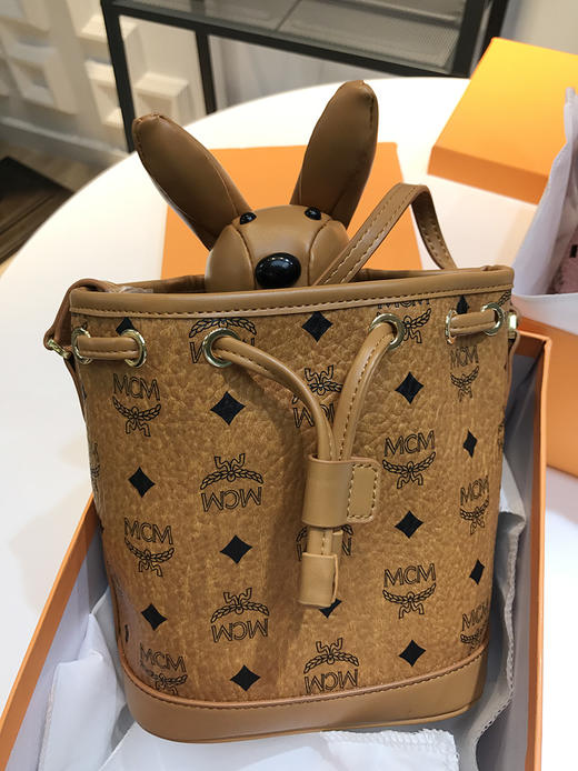 mcm兔子水桶包