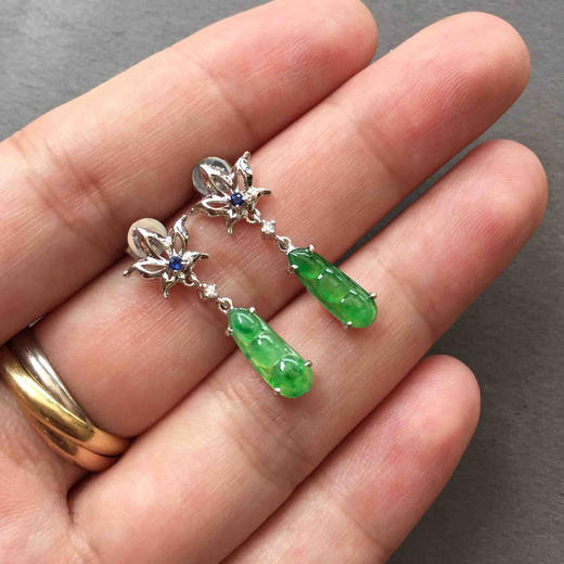 翡翠冰种飘阳绿福豆耳坠18k白金镶嵌 商品图6