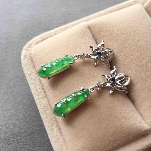 翡翠冰种飘阳绿福豆耳坠18k白金镶嵌 商品图1