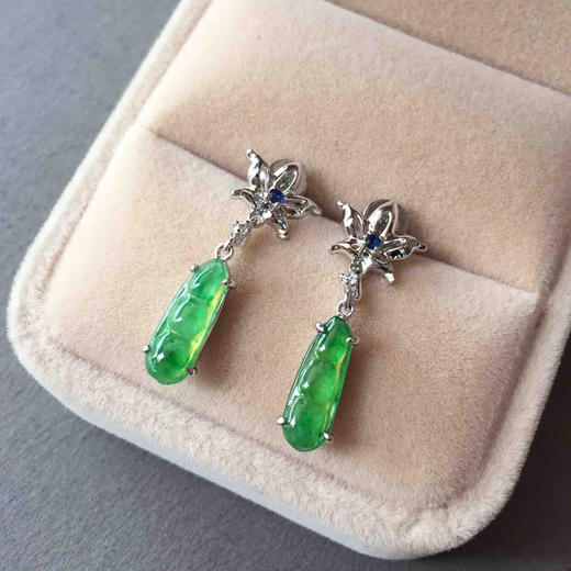 翡翠冰种飘阳绿福豆耳坠18k白金镶嵌 商品图2