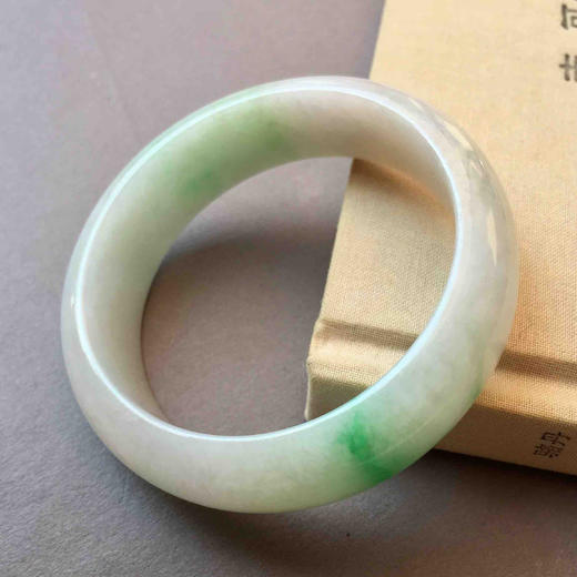 糯种阳绿翡翠手镯56 商品图0