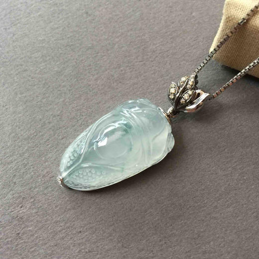 翡翠高冰种飘花知了18k白金钻石镶嵌 商品图0