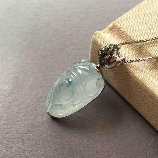 翡翠高冰种飘花知了18k白金钻石镶嵌 商品图2