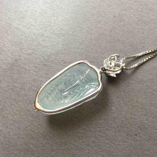 翡翠高冰种飘花知了18k白金钻石镶嵌 商品图4