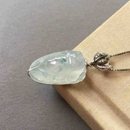 翡翠高冰种飘花知了18k白金钻石镶嵌 商品图1