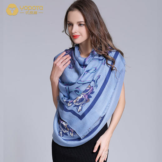 优品堂“如梦如幻”羊毛披肩围巾两用礼盒装 商品图2