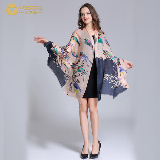 优品堂“预约幸福”精品羊毛喷绘细腻披肩围巾两用高档礼品 商品图1