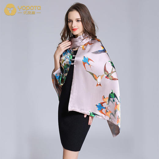 优品堂“梦里水乡”双层重磅桑蚕丝带扣衣服披肩围巾三用真丝围巾 商品图1