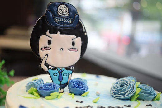 场景主题蛋糕系列女警蛋糕如图款式新鲜水果动物性淡奶油