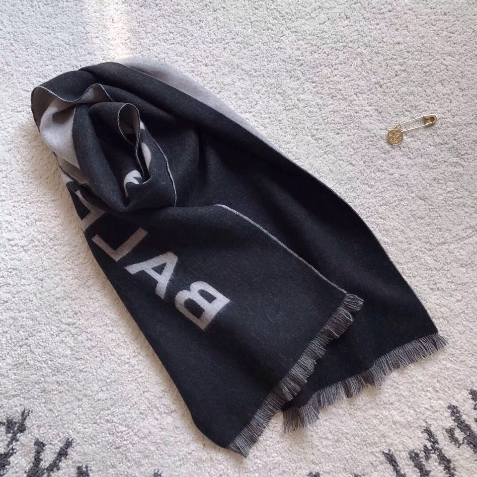巴黎世家纯原字母羊绒围巾