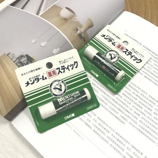 现货▲日本近江兄弟薄荷滋唇膏4g 保湿无色防干裂护唇口红打底 男女可用 商品图0