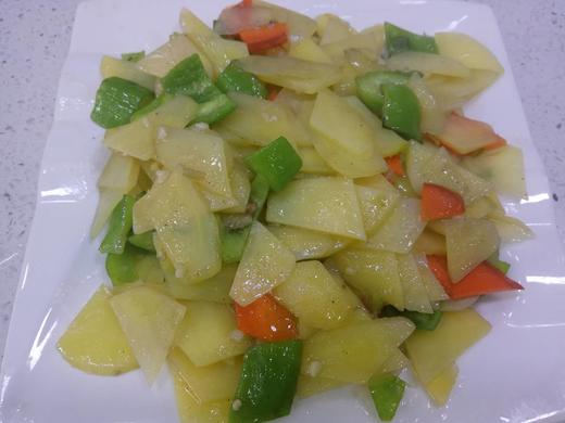 【凤酒飘香】尖椒土豆片 商品图0