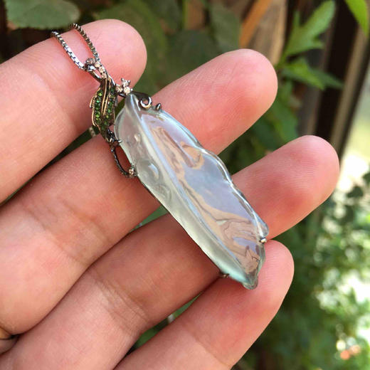 翡翠叶子高冰种一叶（夜）成名18k白金沙弗莱石镶嵌黑金工艺 商品图7