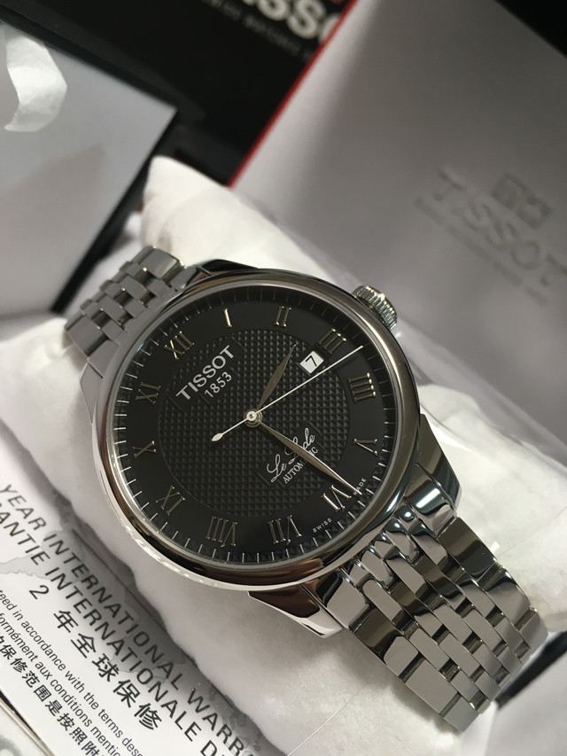 天梭 力洛克黑色机械男表 瑞士制造 t41148353