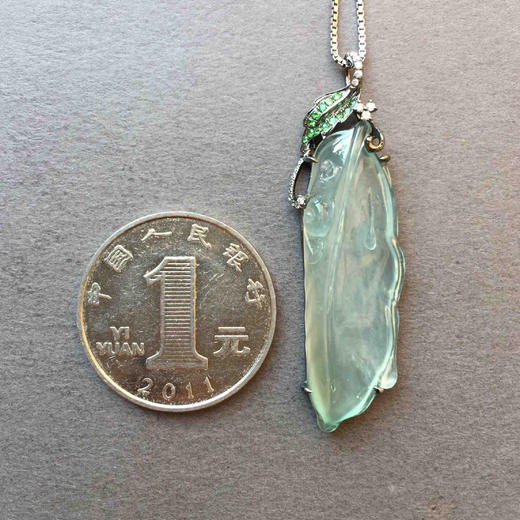 翡翠叶子高冰种一叶（夜）成名18k白金沙弗莱石镶嵌黑金工艺 商品图3