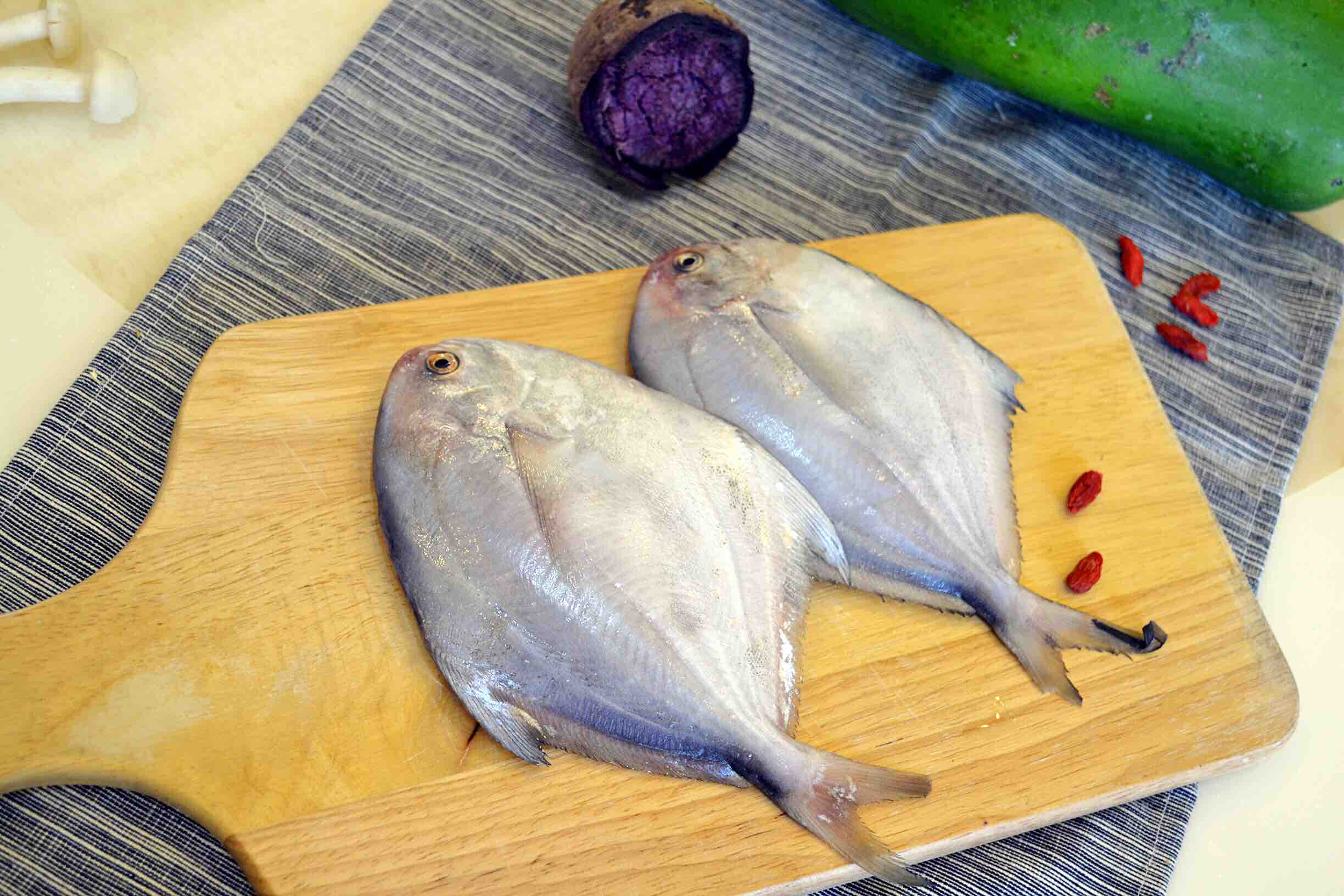 南日岛纯野生白鲳鱼3斤装左右约1418条左右肉质细嫩鲜美没有肌间细刺