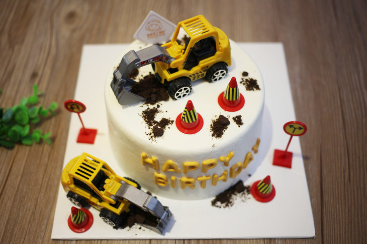 场景主题蛋糕系列|挖土机2施工工地场景蛋糕,如图款式,新鲜水果,动物
