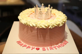 女士款  一圈白花小皇冠