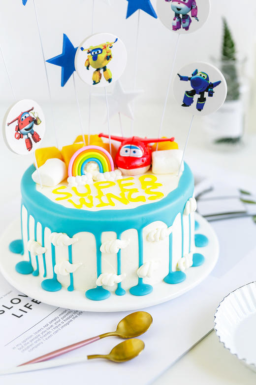 超级飞侠巧克力淋面卡通蛋糕