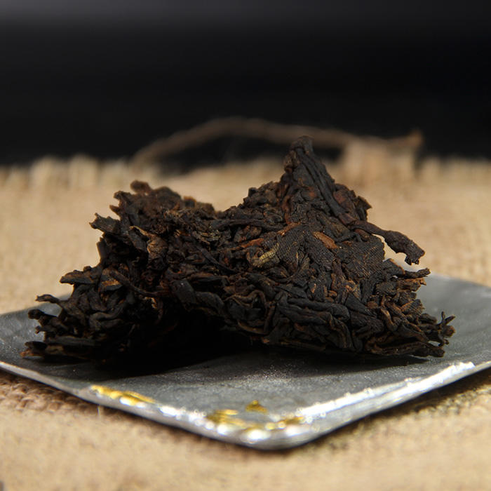 【买5送1】2015年南糯山古树熟茶《初九》200克/饼 包邮