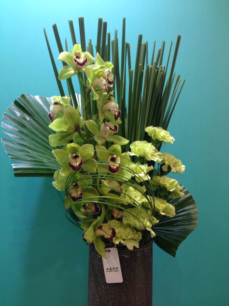 大花蕙兰切花有粉色,绿色,黄色,红色,复色可选择由于现阶段蕙兰切花