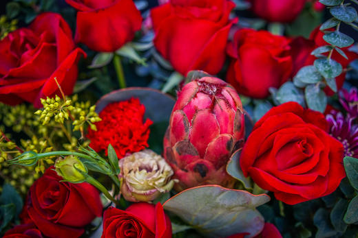 同城配送礼仪鲜花公主花红玫组合花束