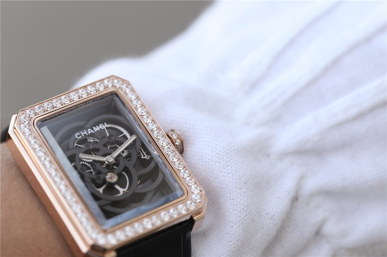 2.如何验证香奈儿手表的真假?