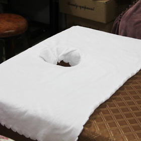 开洞压花边床头巾白色 60×90cm