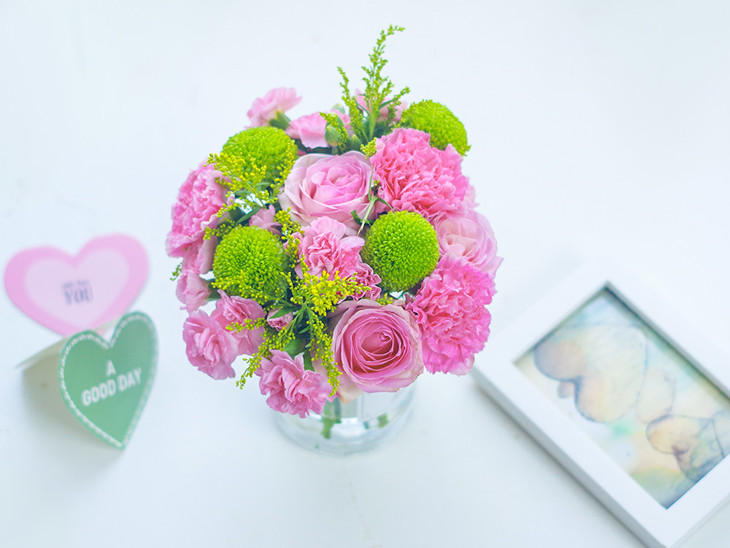 主题花小确幸￥249限时特惠团长送小白花瓶