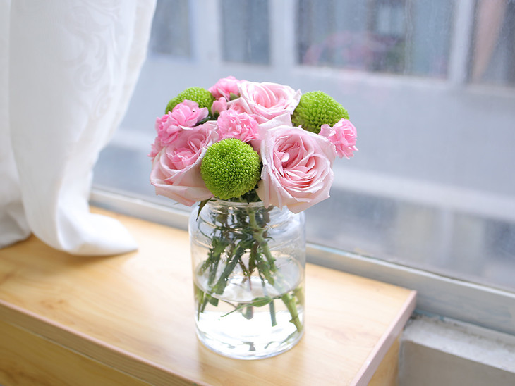 主题花小确幸￥249限时特惠团长送小白花瓶