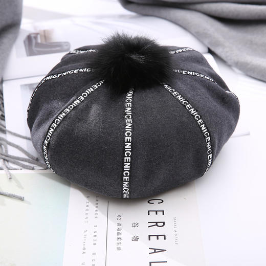 【贝雷帽】日系蓓蕾帽冬季毛呢时尚南瓜帽 英伦复古潮毛球英文字帽子 商品图3