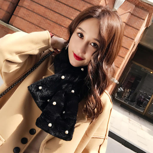 【围巾】新款冬季韩版加厚仿兔毛围脖女 学生保暖交叉毛领珍珠围巾 商品图1