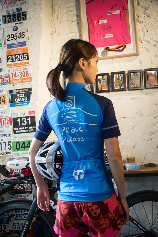 严素多功能TEE 世界和平骑行服 女款 轻量 短袖T恤 速干快干  严素态度 商品图3