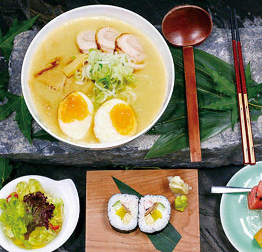 今日秒杀】滙日式料理豚骨浓汤叉烧拉面套餐含太卷寿司2贯＋时令水果 